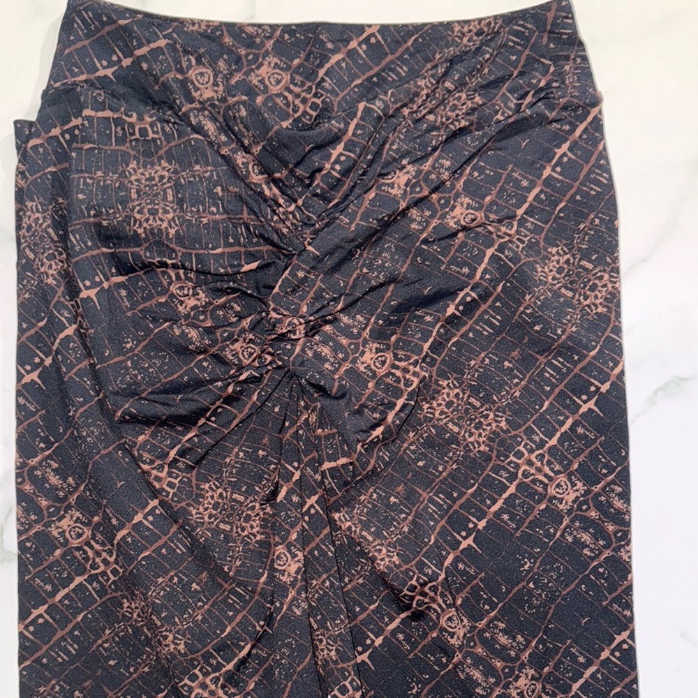 Chic Black And Brown Patterned Set - image 3